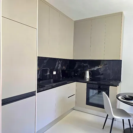 Happy By The Sea 092 *