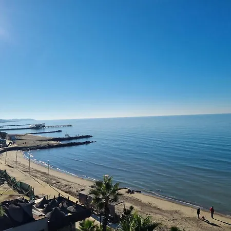 Happy By The Sea 092 *